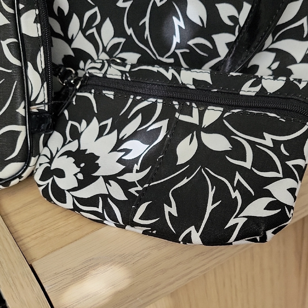 NWOT Nine West 3 Piece Black and White Floral Travel Shoulder Bag Set - Picture 5 of 15